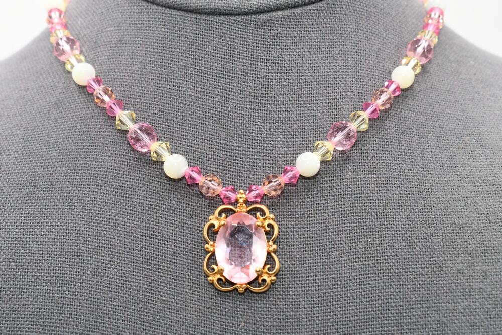 Swarovski Swan Pink Crystal Beaded Necklace Pendant 17 Inch